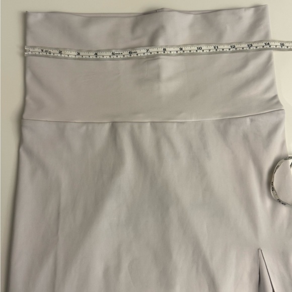 SKIMS Shaping Swim Long Kirt Size M - Picture 6 of 8